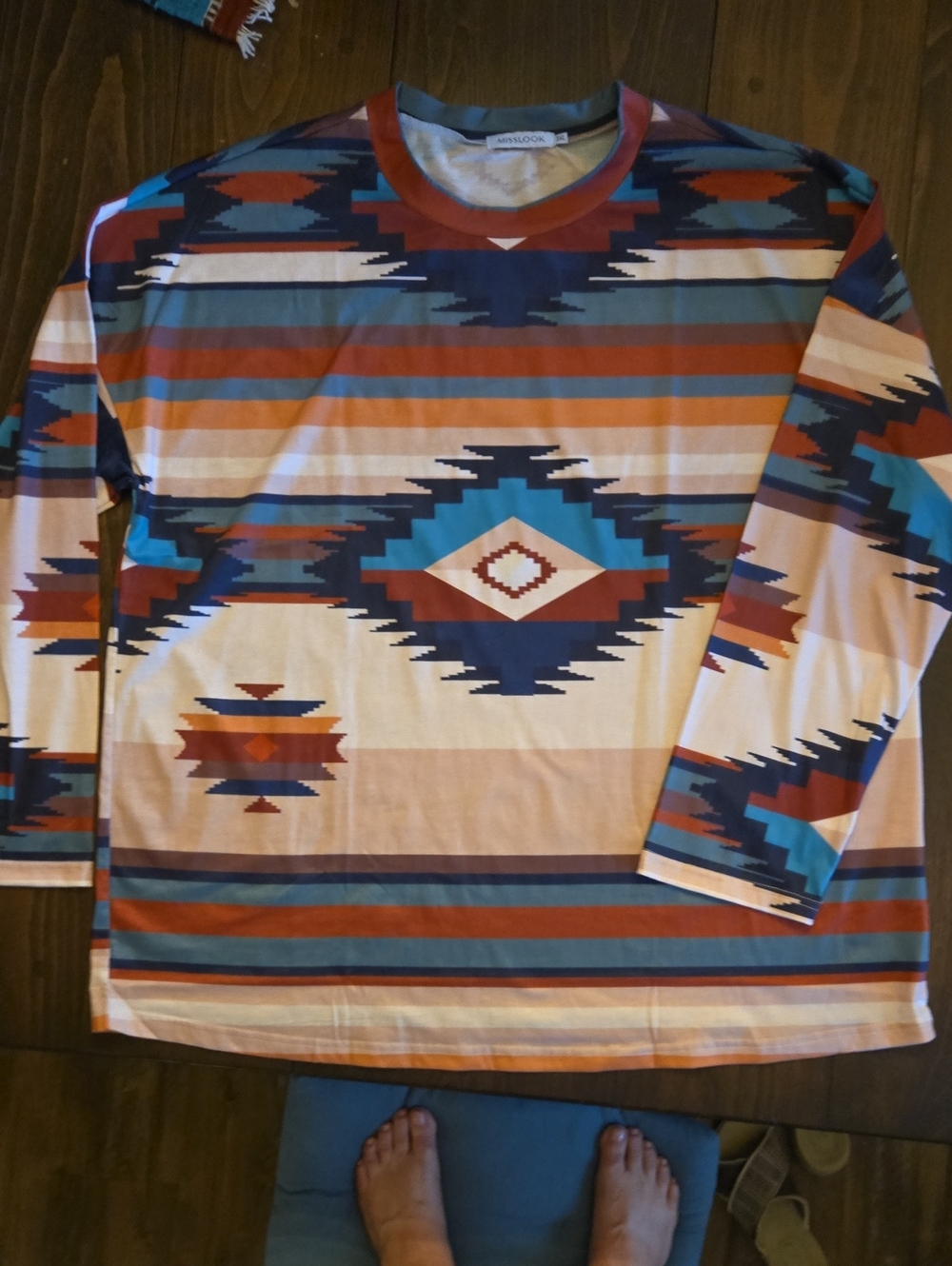 MISSLOOK Multicolor Aztec Crewneck Shirt